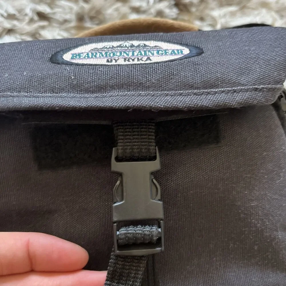 Vintage Ryka Bear Mountain Gear Camera Bag Case Gear Bag amazing condition!